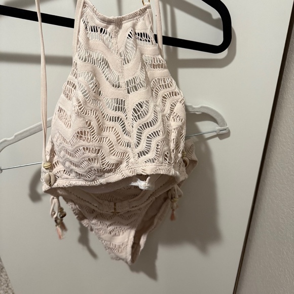 Robin Piccone crochet Bikini - Picture 1 of 3